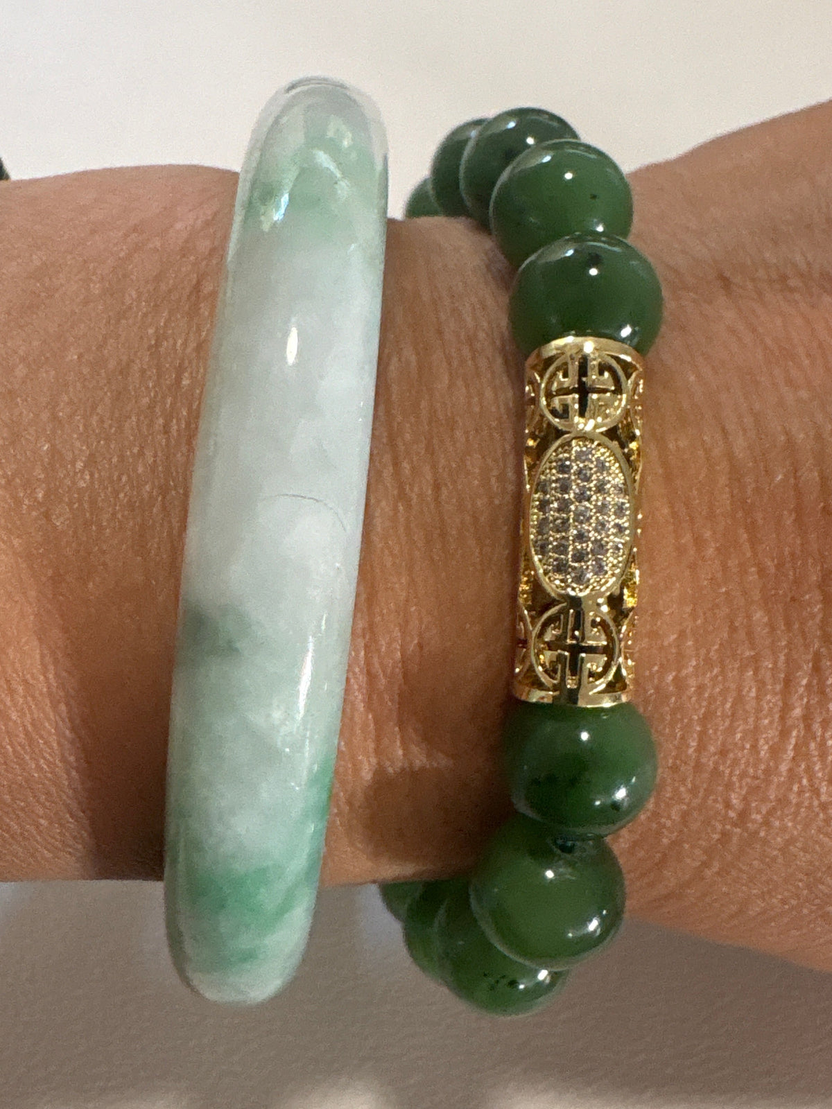 Jade & Shou tube bracelet 10mm beads