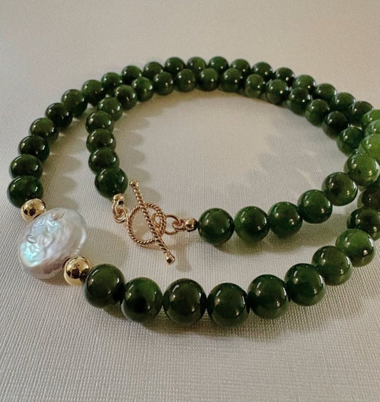 16" Jade necklace and Pearl center coin