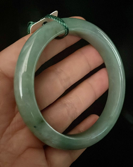 Mid green Burmese Jade bangle (M)